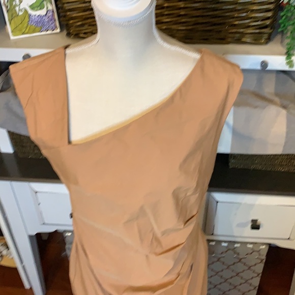 MUCXXN Camel Sleeveless Dress w/Ruching Sz 3X, EUC - Picture 3 of 10